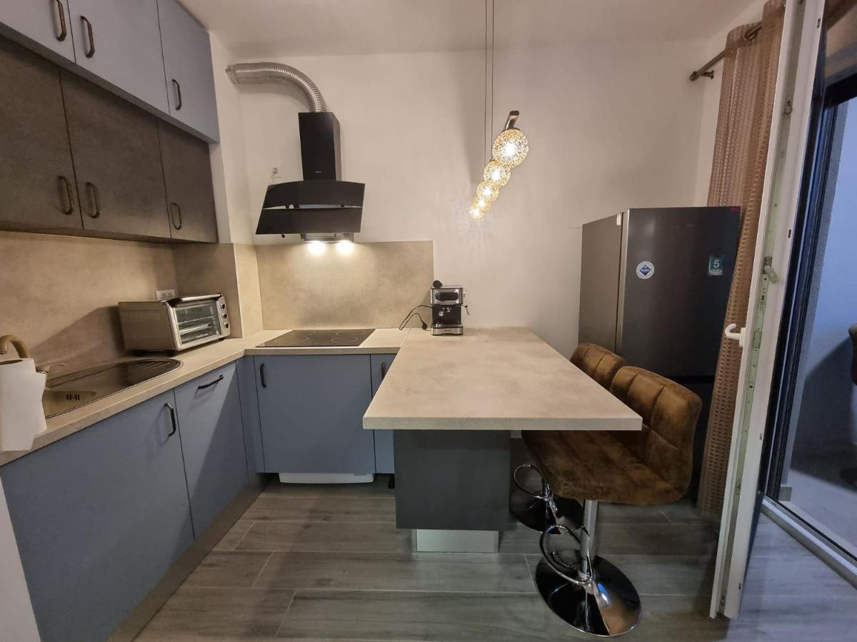 Booking Beautifull Studio Apartment Bell With Balcony And Sea View In Zadar Eksteriør bilde