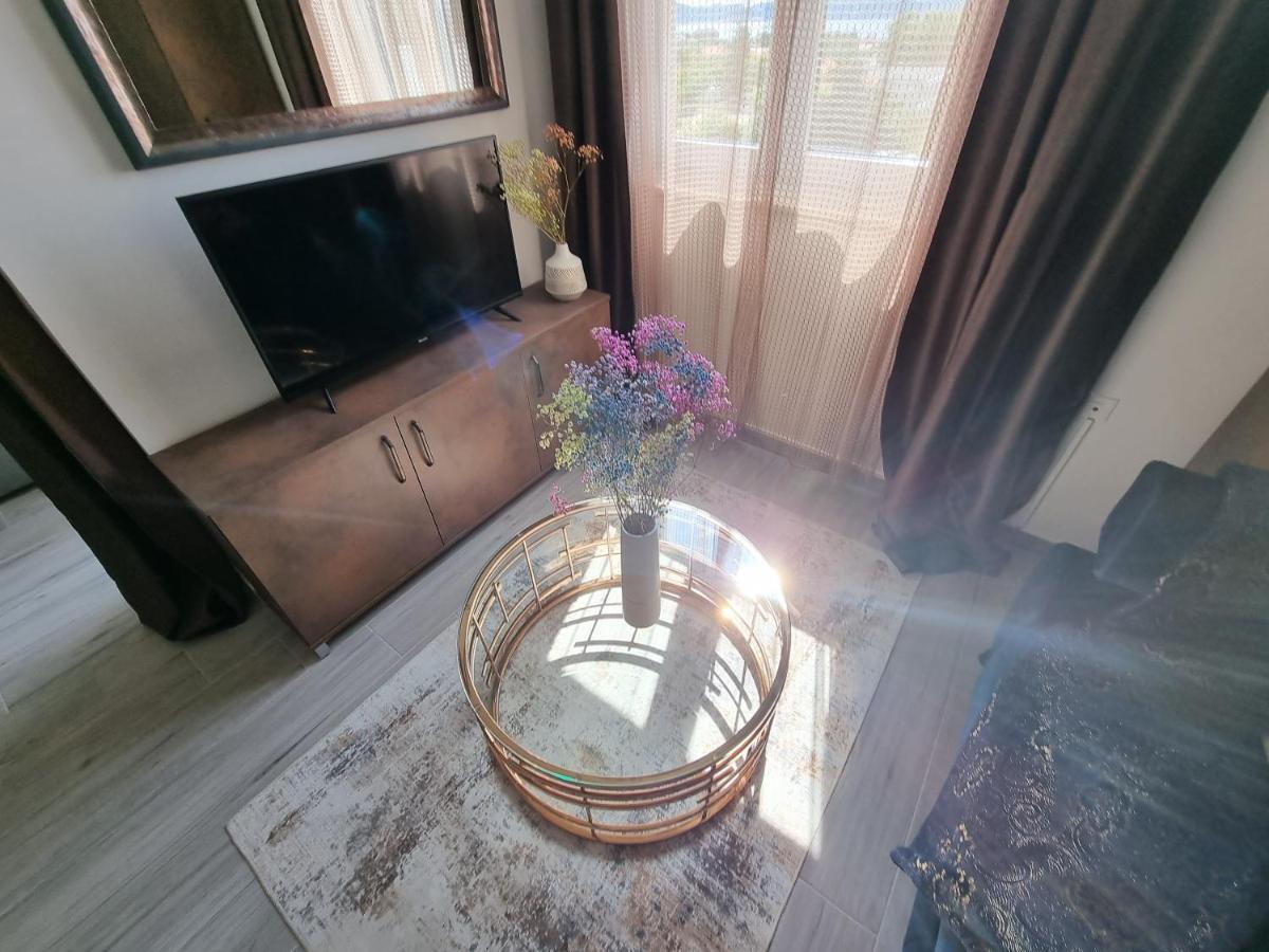 Booking Beautifull Studio Apartment Bell With Balcony And Sea View In Zadar Eksteriør bilde